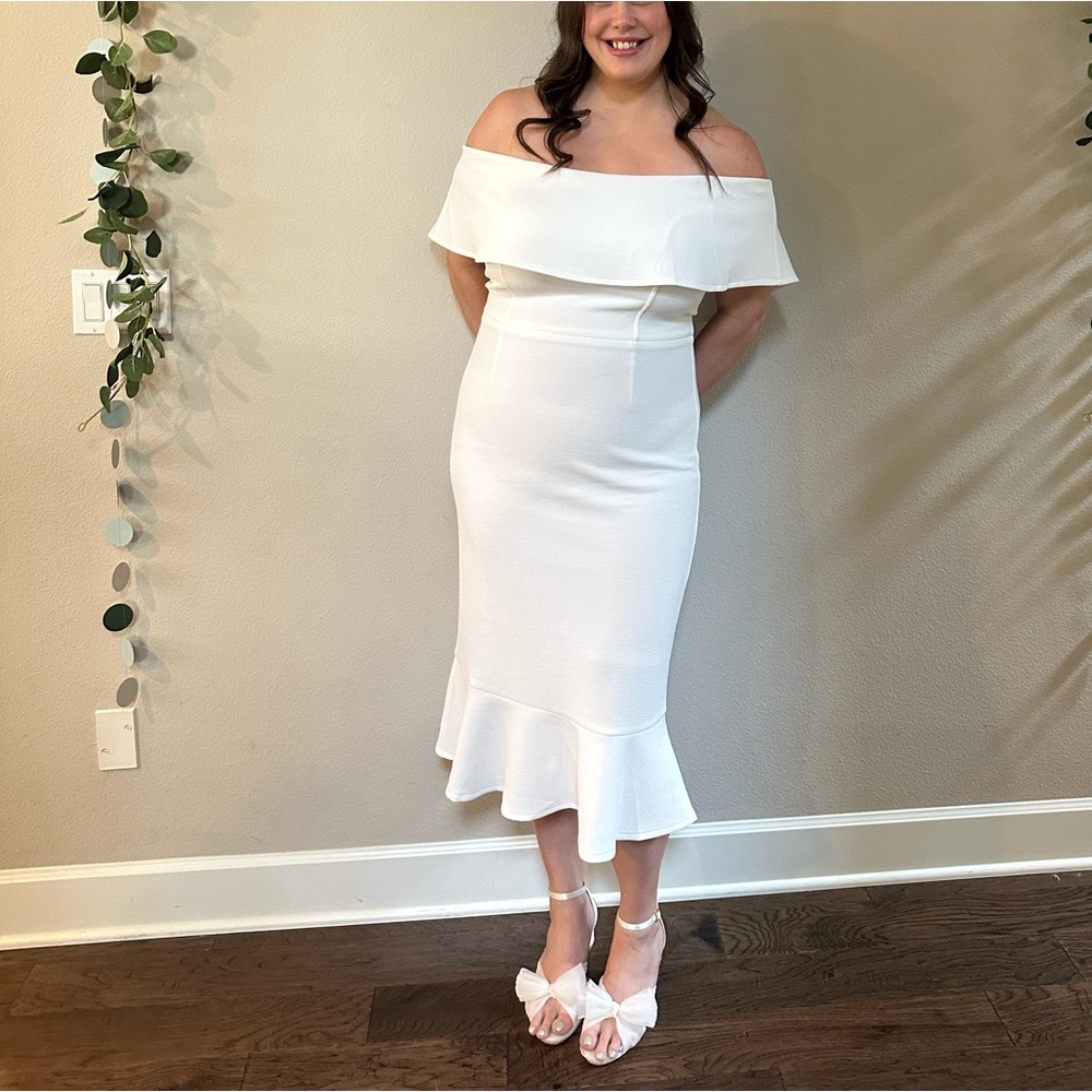 Esther & Co White Kirby Off-Shoulder Dress